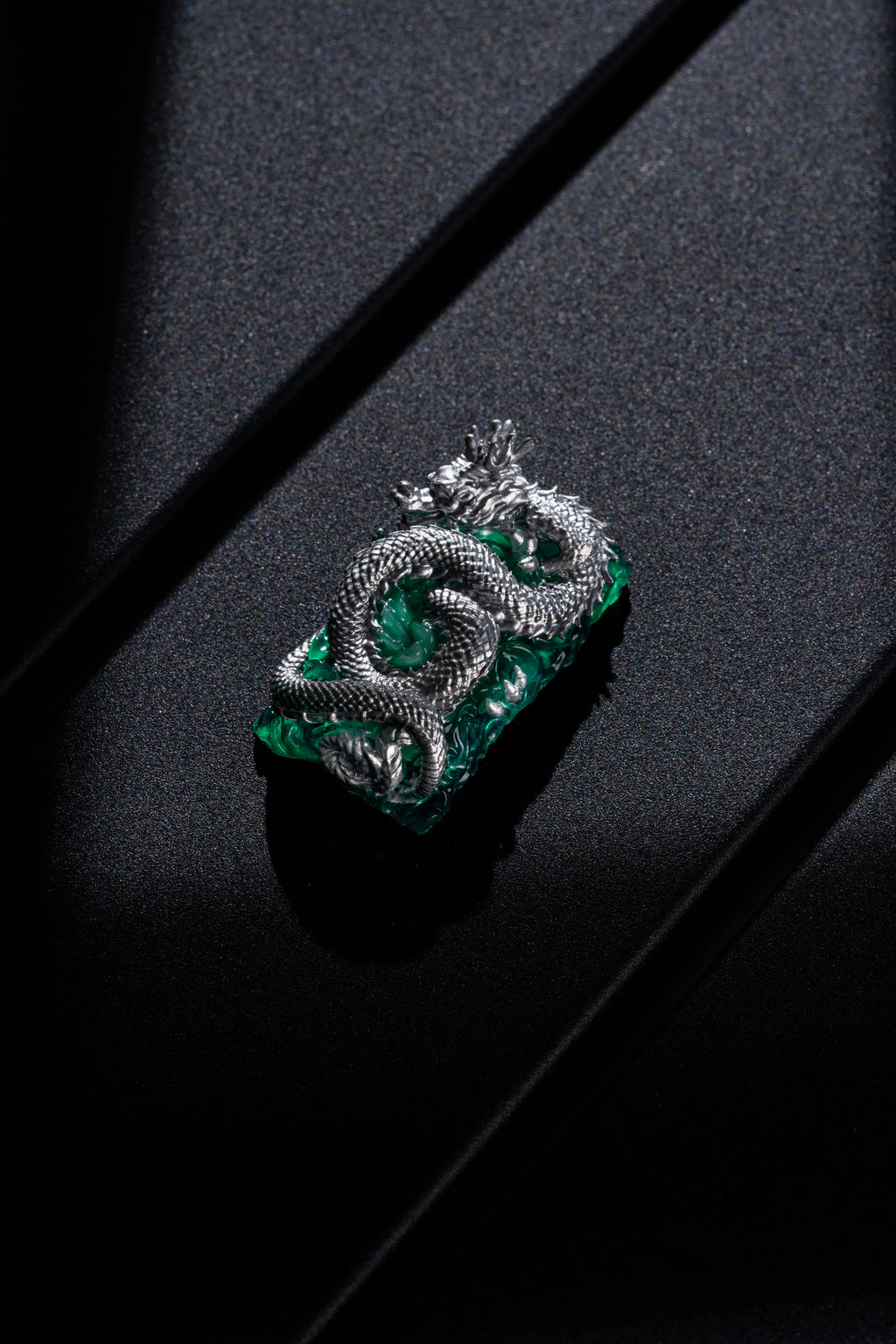 Emerald Keycap Custom Resin Slivery Dragon Point 1.75u Artisan Key Cap Creative Mechanical Keyboard Capslock Keycap for Boy Gift